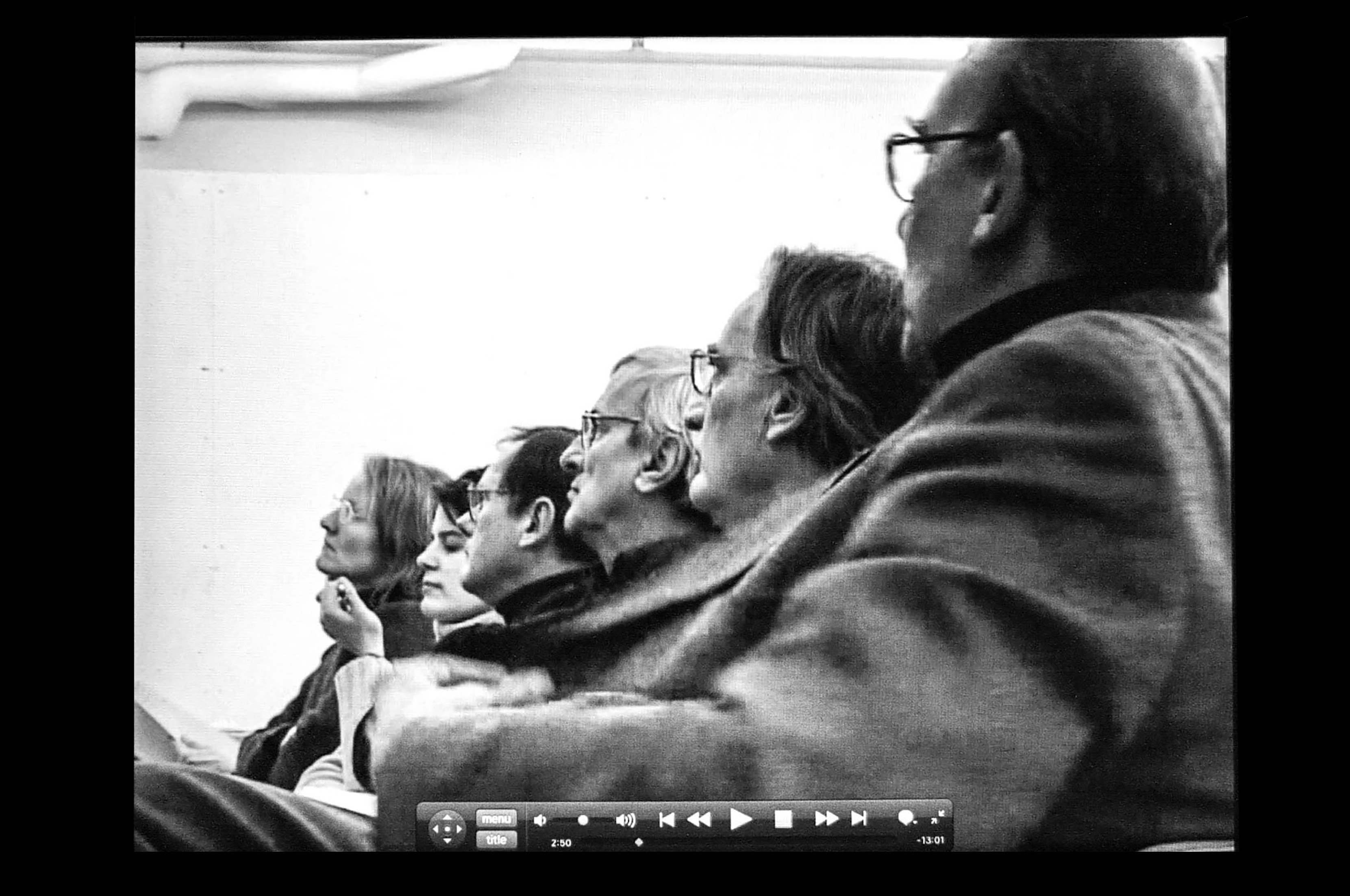 Critique de projet : A. Léveillé, G. Descombes, M. Corajoud, R. Spichiger, S. Parvu et J. Kissling, 2003