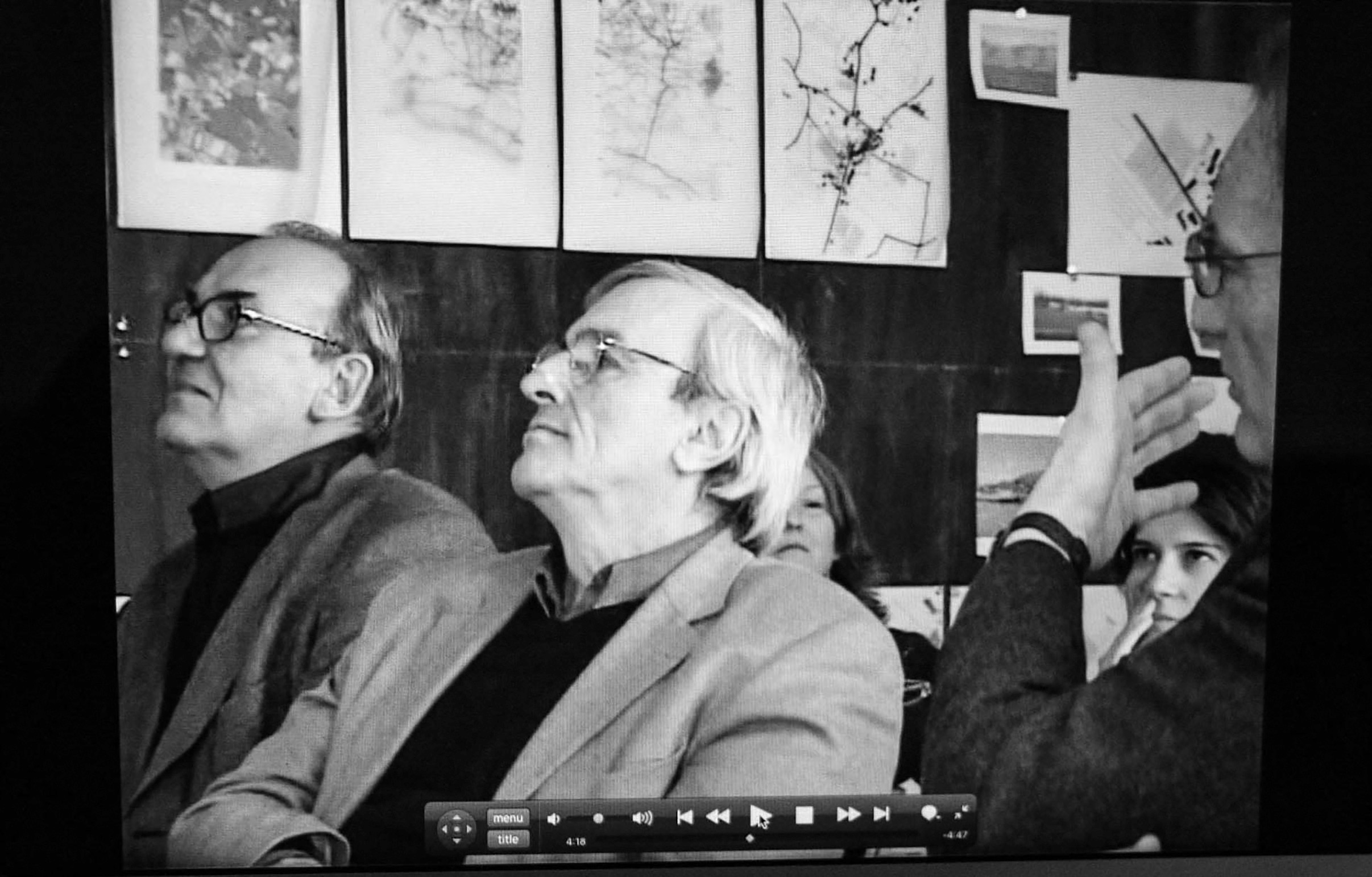 Critique de projet : A. Léveillé, M. Corajoud et G. Descombes, 2004