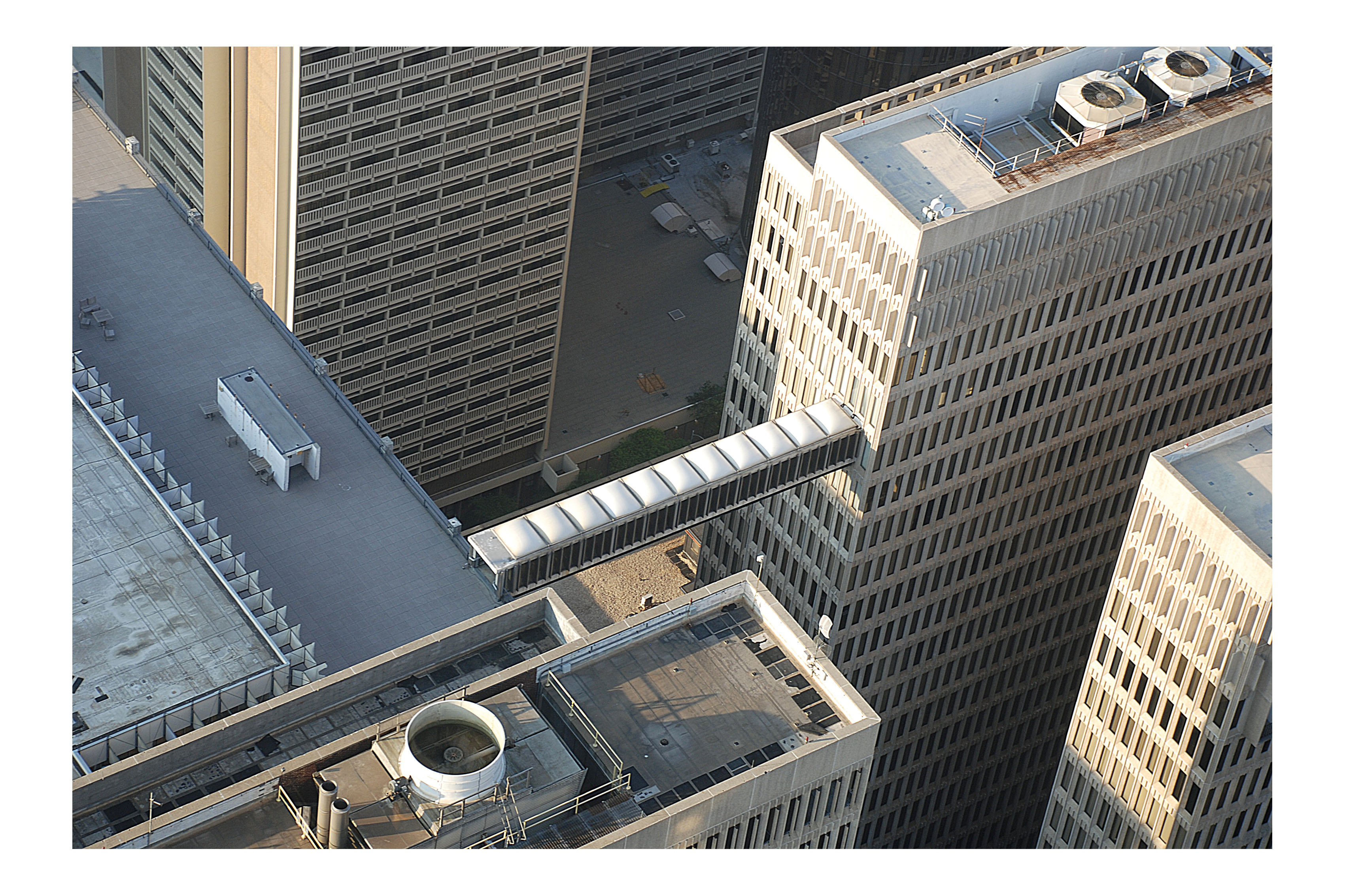 Passerelle aérienne.