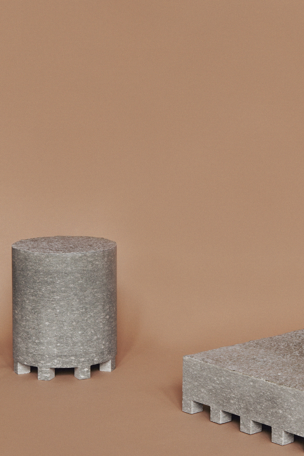 PIOVENEFABI, Light Conversation Pieces