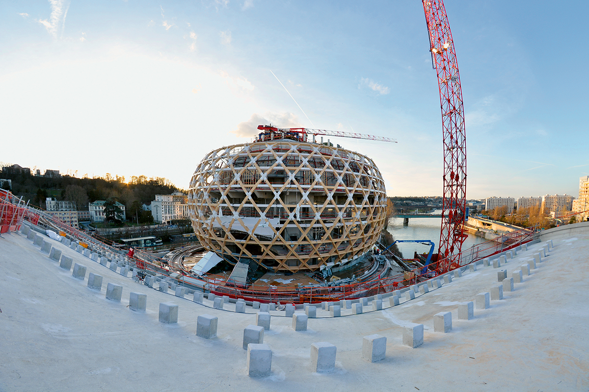 Die 3000 Holz-Einzelteile wurden aus Deutschland geliefert und vor Ort zusammengesetzt.
