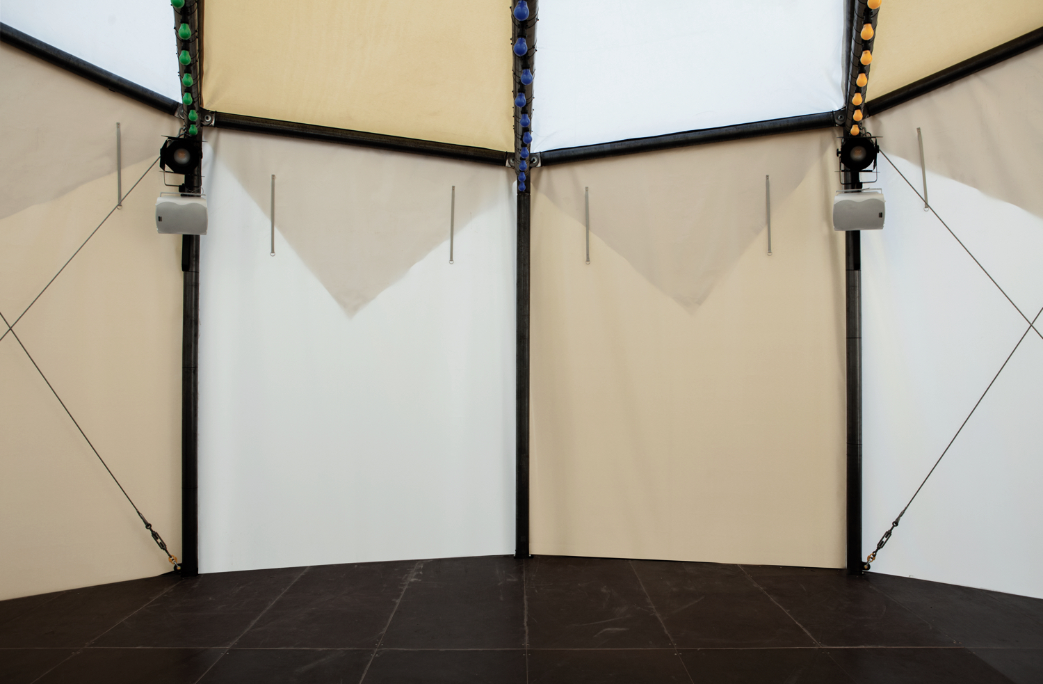 PIOVENEFABI, Half Circus, Bruxelles 2018