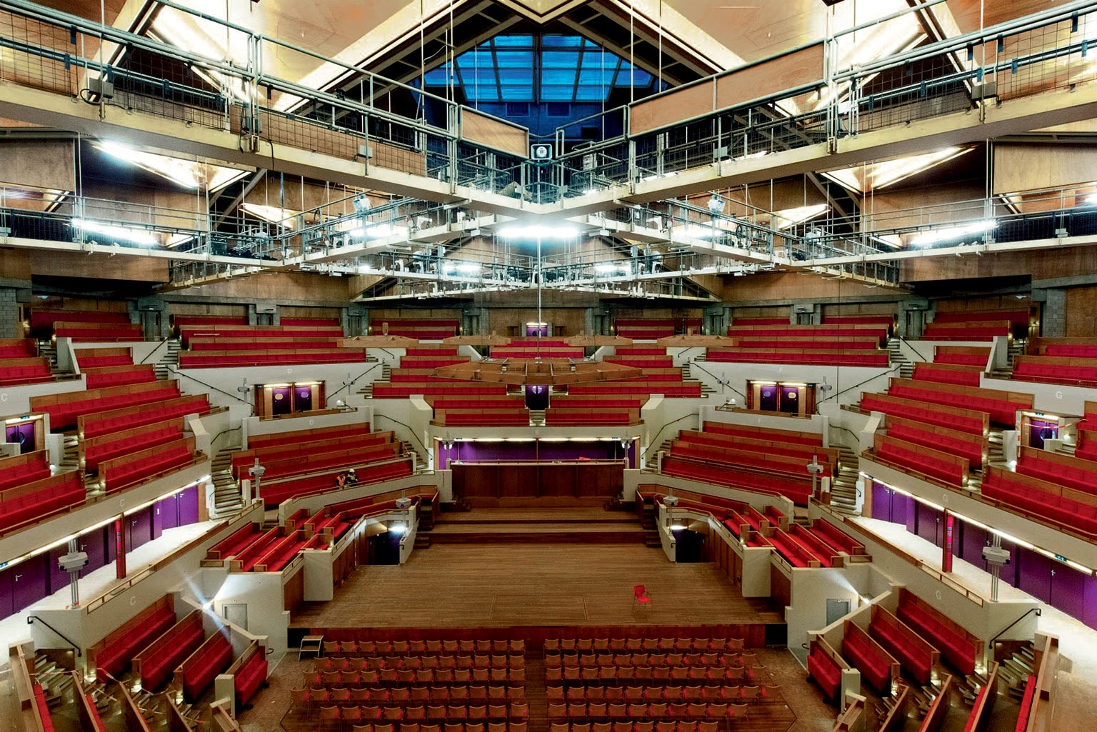 Architectuurstudio HH (Herman Hertzberger), La sala sinfonica della Tivoli Vredenburg, Utrecht 2013.