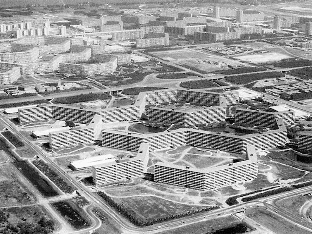 Wabenförmige Megawohnblocks für 17 000 Familien.