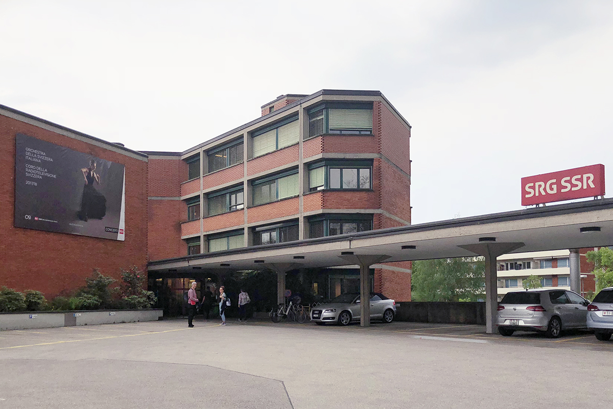 Zum 20-jährigen Bestehen der Zeitschrift lud Archi in den Gebäudekomplex der Società svizzera di radiotelevisione in Lugano – selbst ein architektonischer Leckerbissen.