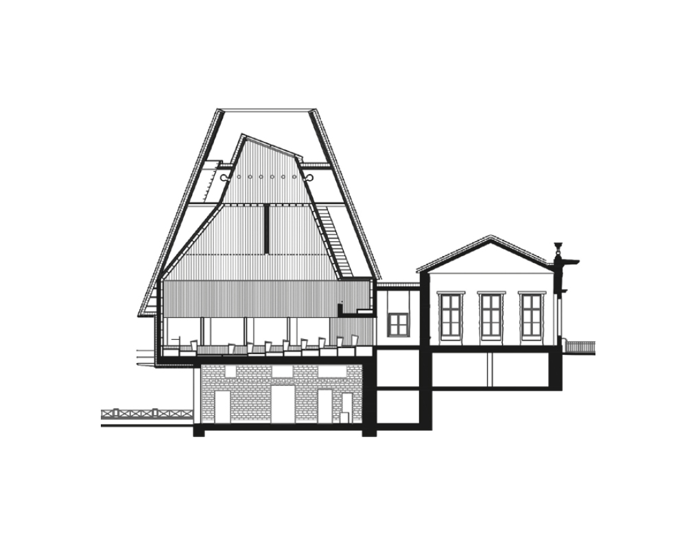 Schnitt durch Saal und Vestibül.