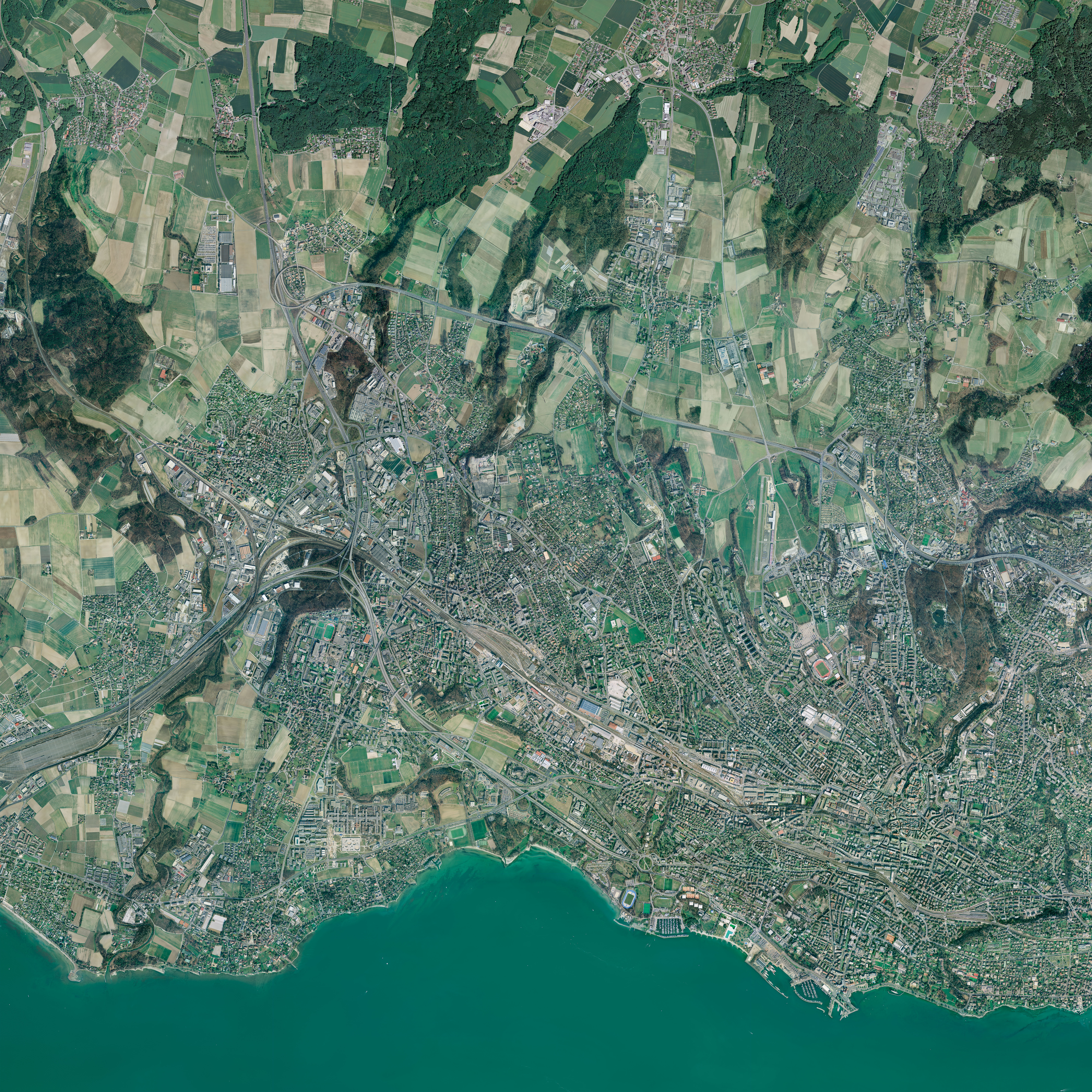 Le développement de l’Ouest lausannois vu au travers du prisme de la carte nationale : e) Orthophoto. Situation en 2015