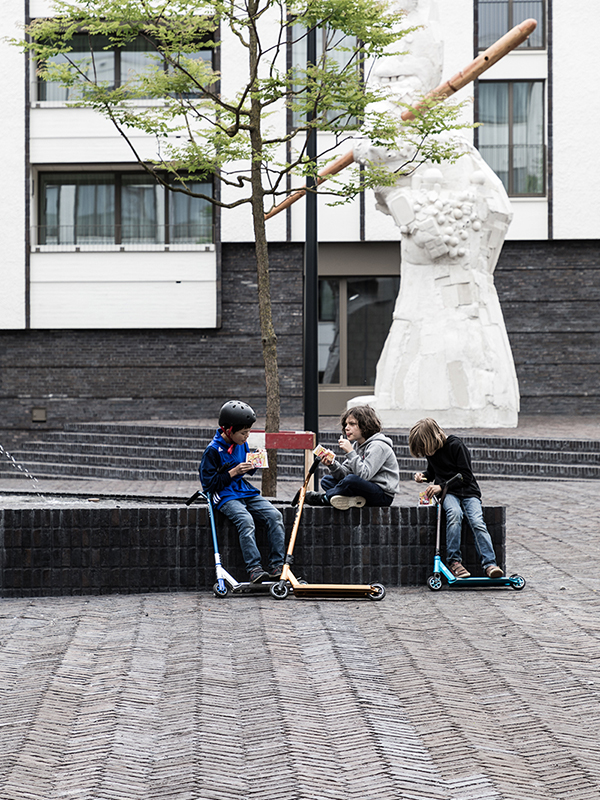 Die Bauherrschaft der Zentrumsüberbauung, die Familienheim Genossenschaft, hat einen Platz für die Öffentlichkeit gewünscht.