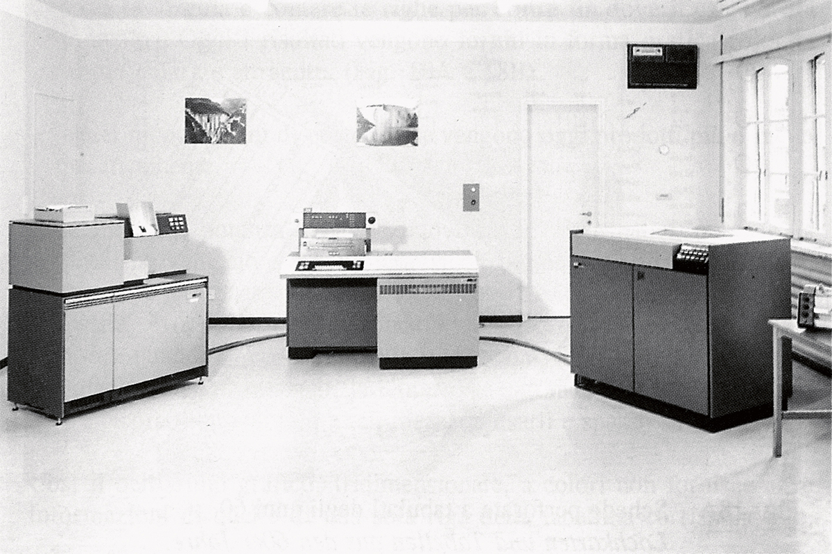 Der IBM 1130, erster hausinterner Rechner in Lombardis Büro.