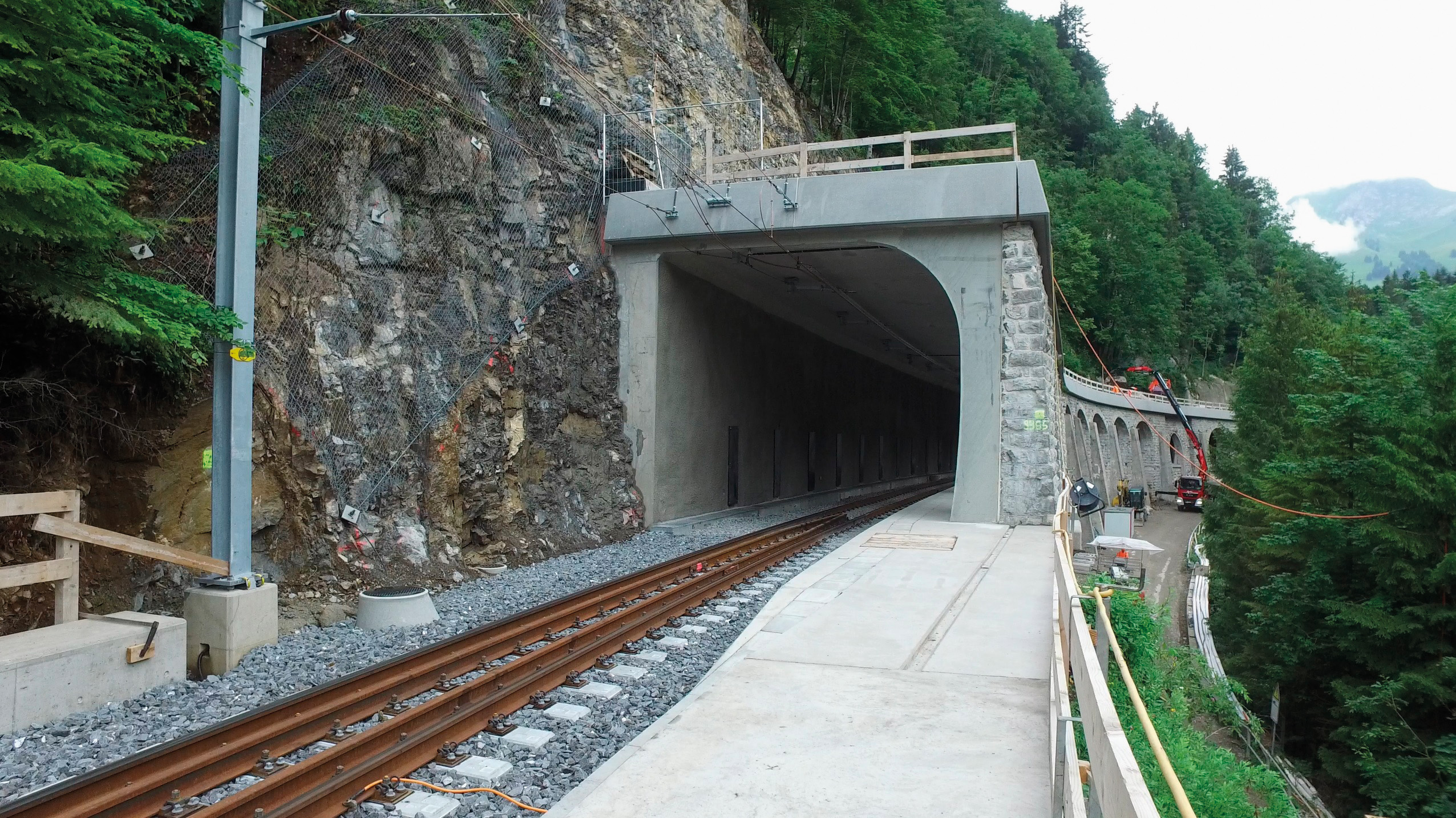 Portail de la galerie de la Tine, tranchée couverte après travaux