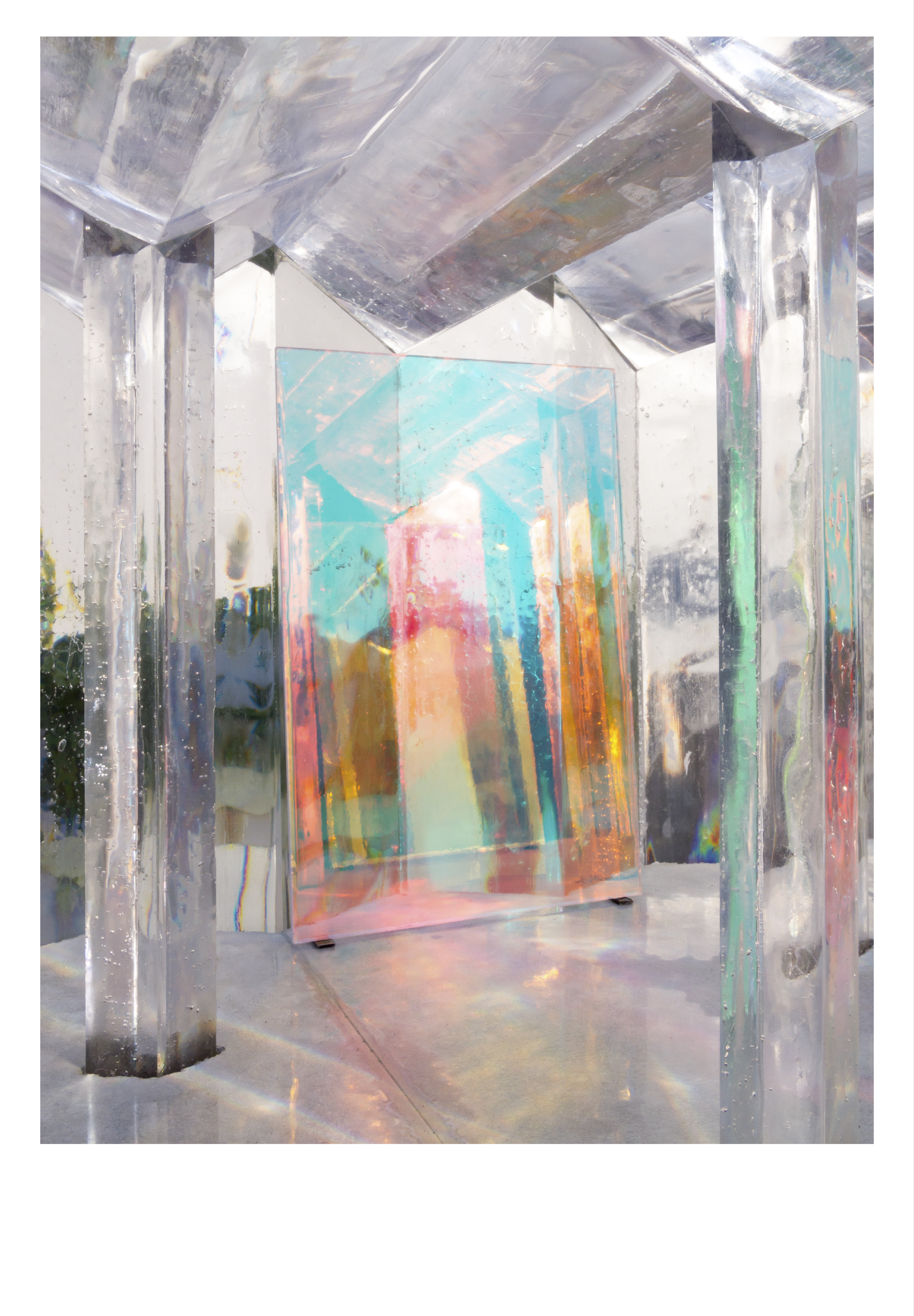 MATERIAL GESTURE - HOTEL INTERCONTINENTAL, spring semester 2017 Silvio Rutishause For a work by Raphael HEfti, substraction as addition, 2012, casted glass