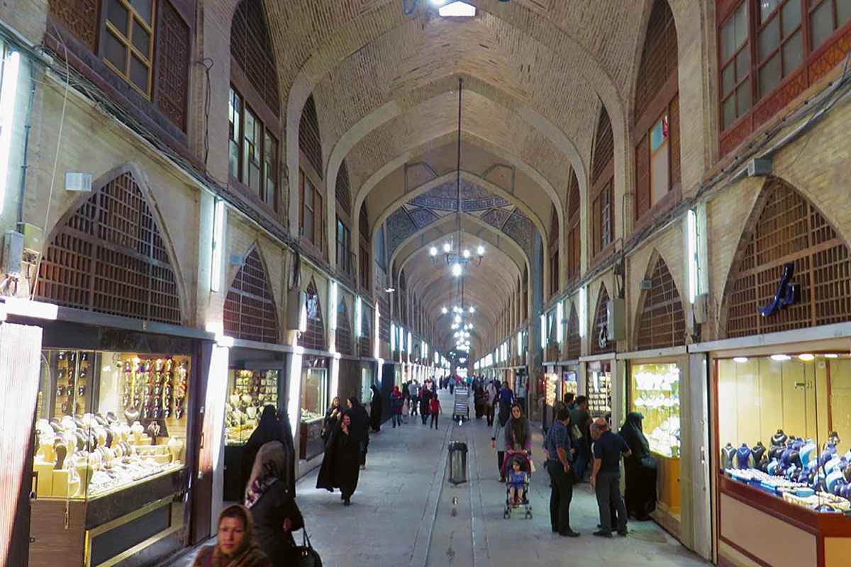 Iranische Basare wie der Basar-e Honar in Isfahan