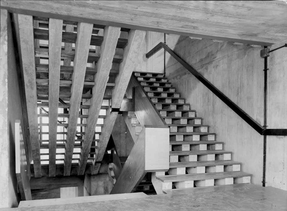Scala in calcestruzzo e legno, Istituto Marchiondi Spagliardi a Milano, Vittoriano Viganò, 1956-1957.