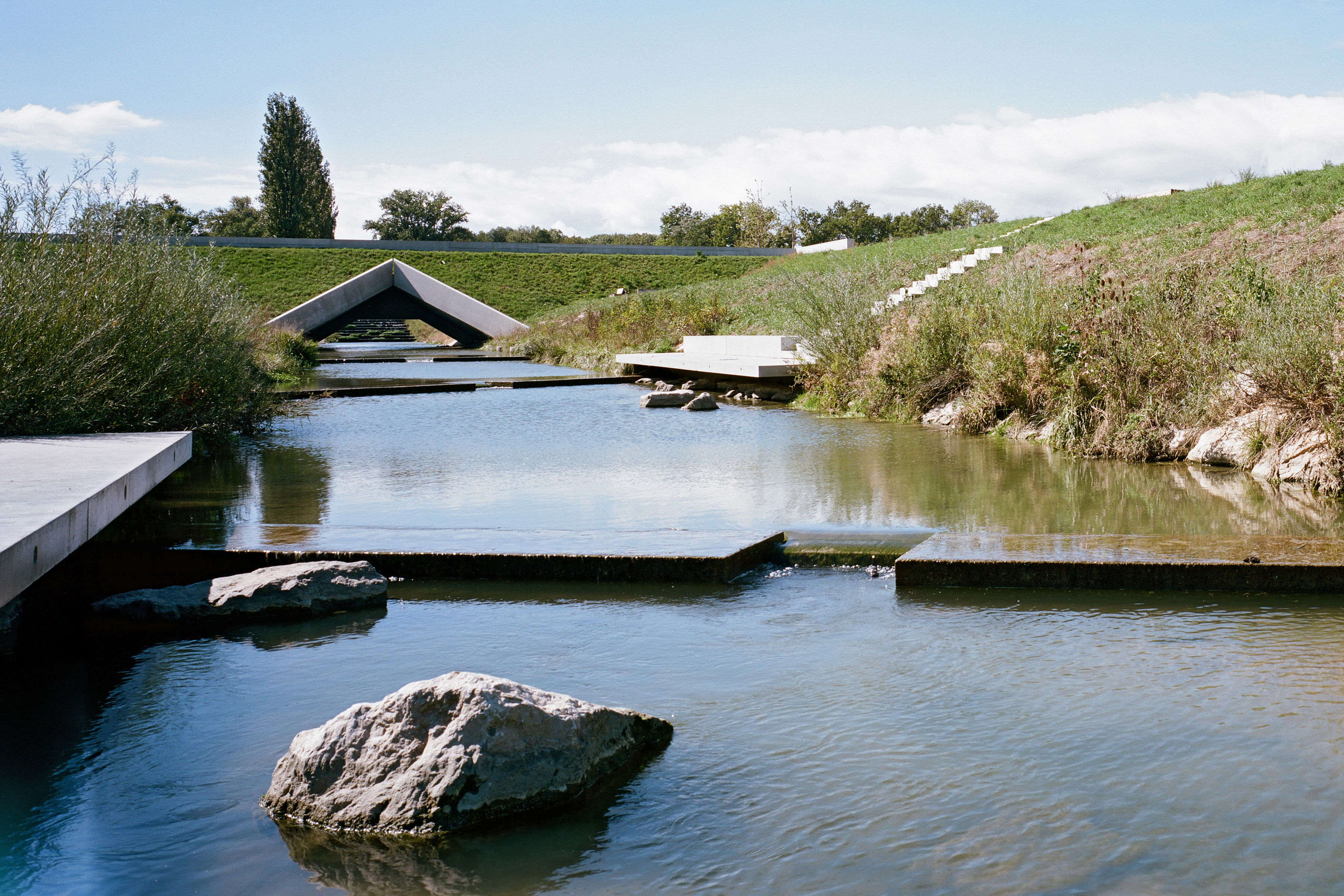 REVITALISATION DE L’AIRE, Bernex, Confignon, Perly-Certoux (Genève). Groupement Superpositions: Georges Descombes, Genève., Atelier Descombes Rampini, Genève