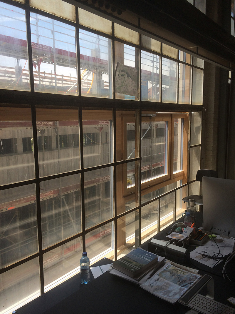 ZHAW_Haus Albert Frey: Die Industriefenster wurden belassen, aber mit einer zusätzlichen Fensterschicht versehen