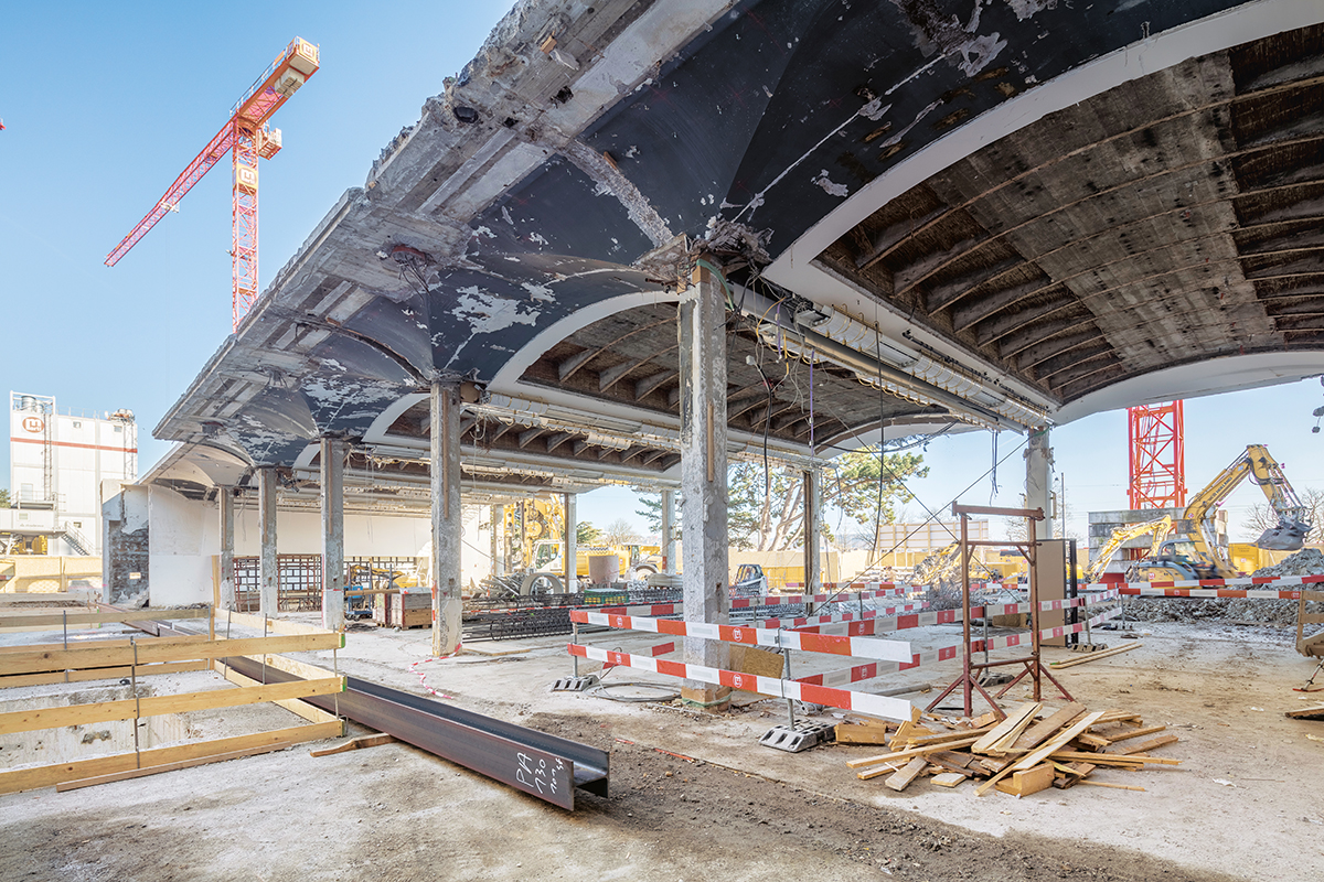 Die filigrane Tragstruktur des historischen Gartensaals wurde in den letzten Monaten freigelegt.