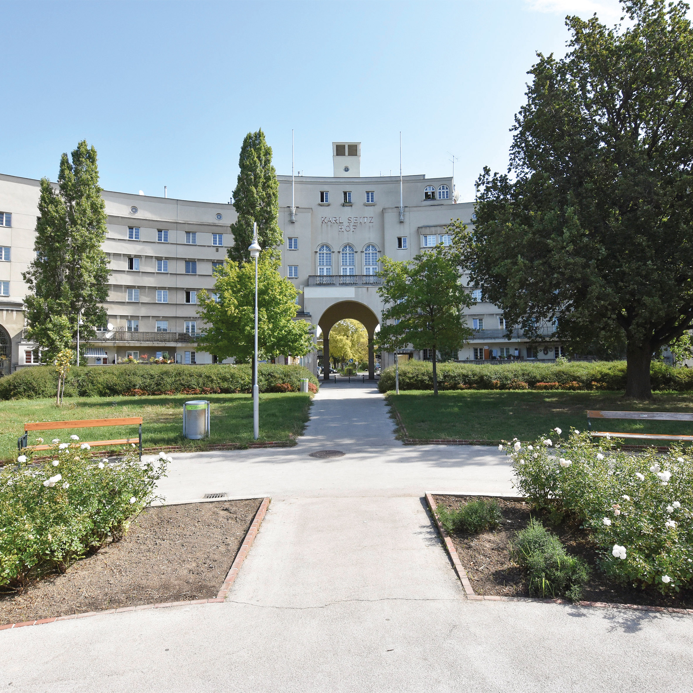 Vienne, la cour publique du Karl Seitz-Hof (1926-1932).