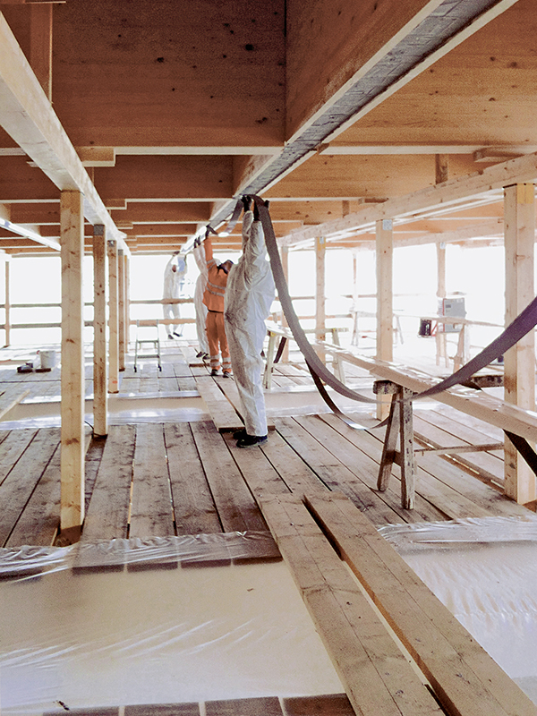 Einarbeiten der Carbonbänder.