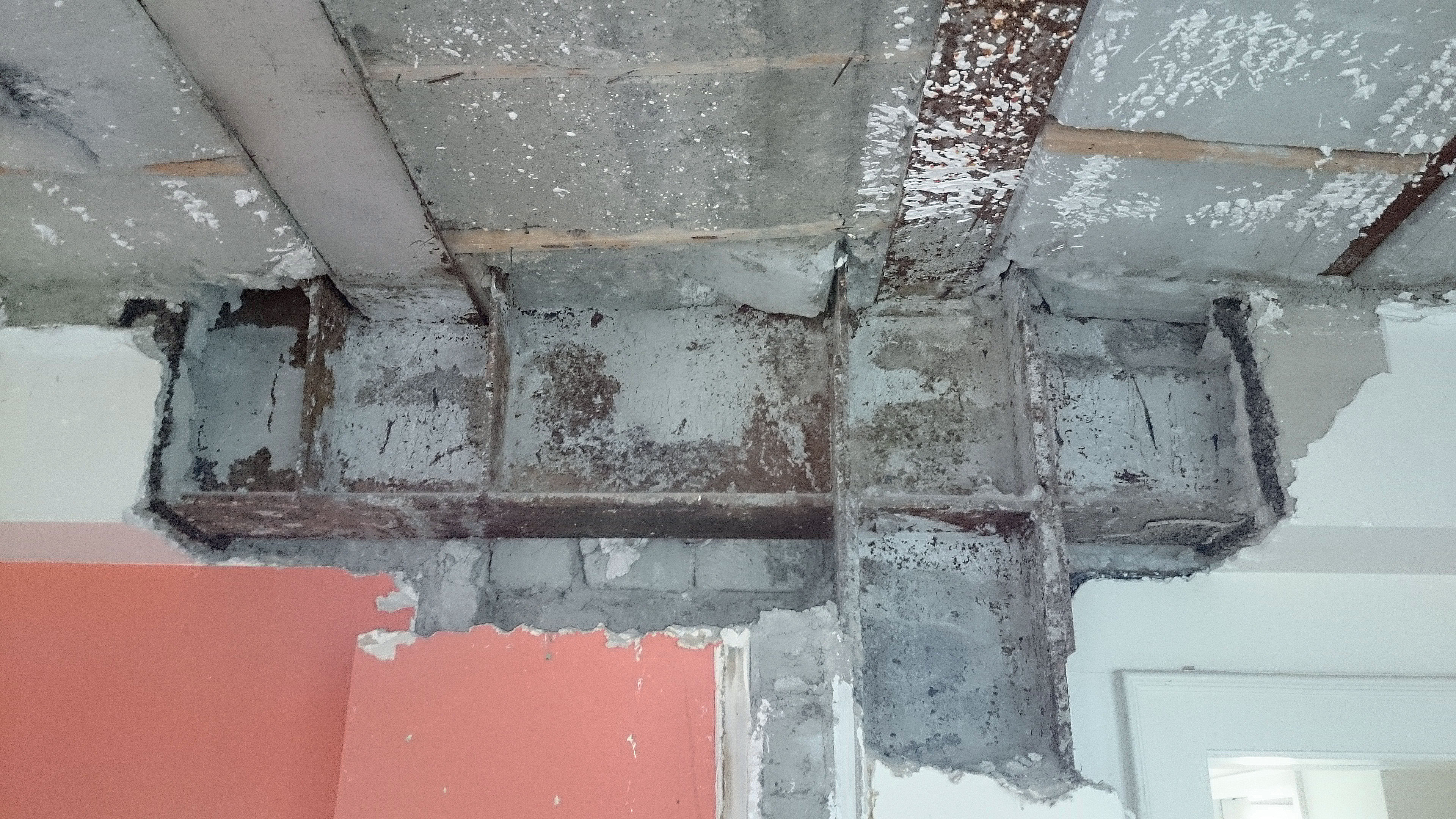 Renforcement avec des profils métalliques soudés