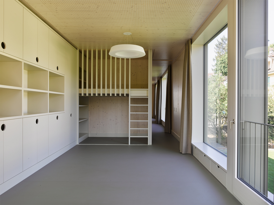 Gruppenraum mit Hochbett