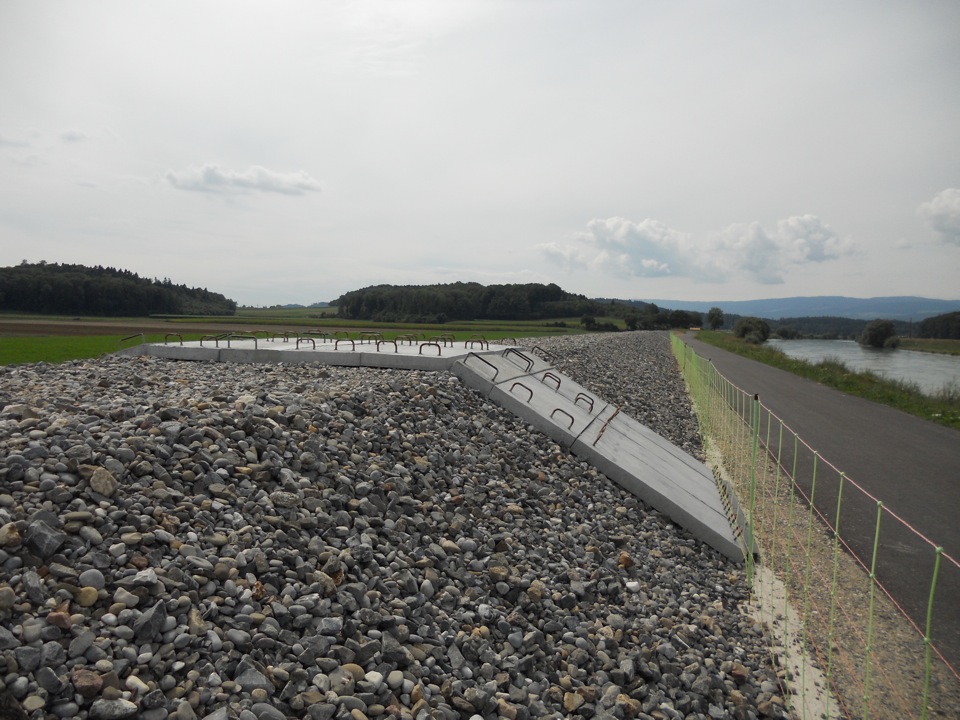 Initialbreschen der Überlastsektion