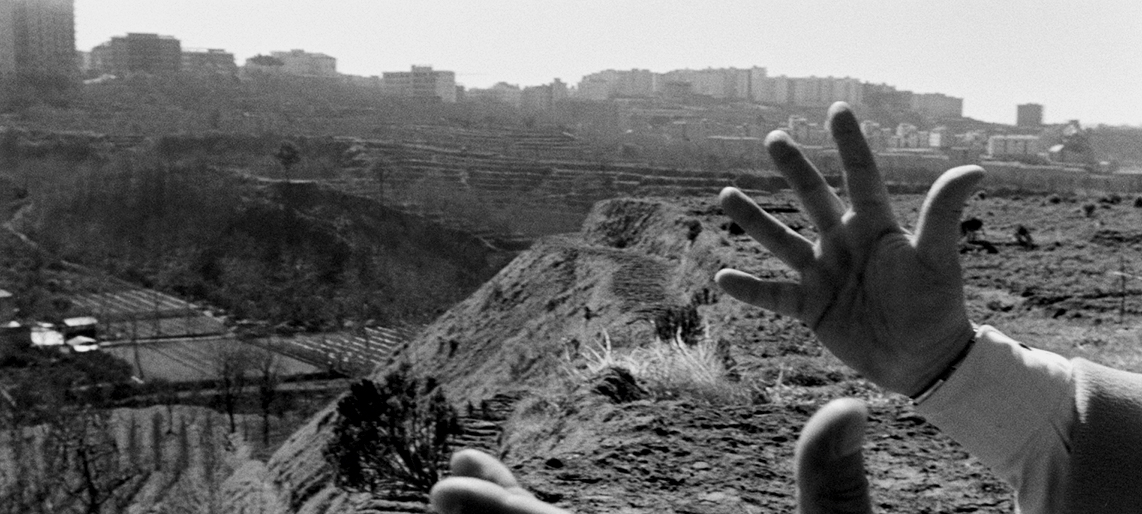 Fotogrammo delle sequenze iniziali di «Le mani sulla città», film di Francesco Rosi del 1963. (Galatea Film / Societé Cinématographique Lyre)