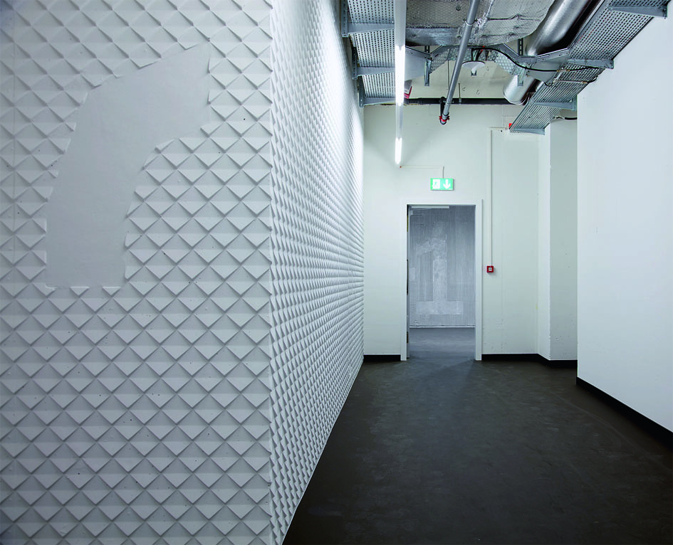 Wand im EG: Adaption der Aussenfassade