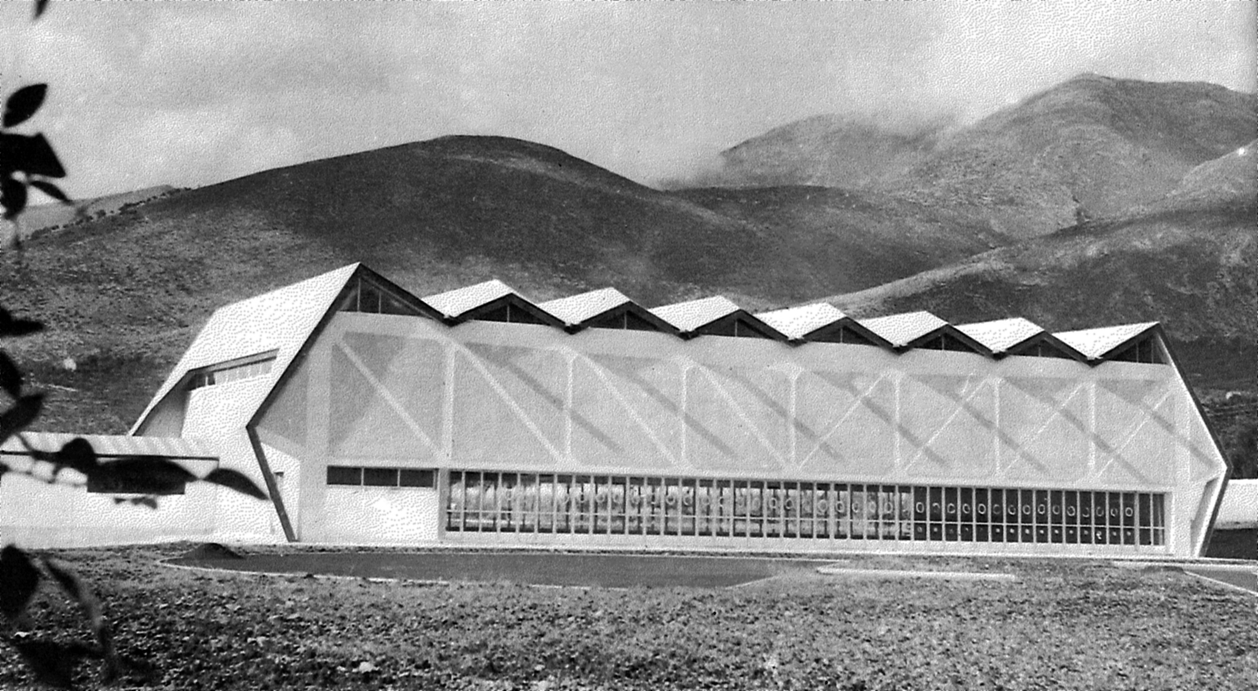 Centro di Atletica Leggera (Leichtathletikzentrum), Formia (LT), 1955 (Architektur: Annibale Vitellozzi)