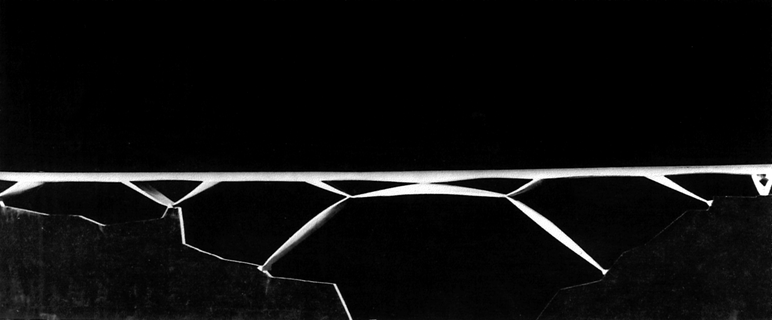 Brücke über den Fluss Astico, Projekt, 1956, mit Sergio Ortolani (Architekt) und Antonio Cattaneo (Ingenieur)