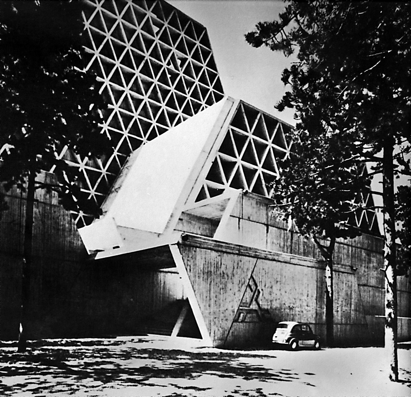 Kirche von Monte Grisa, Triest, 1960 1962 (Projekt), 1963 1966 (Ausführung); (Architektur: Umberto Nordio)