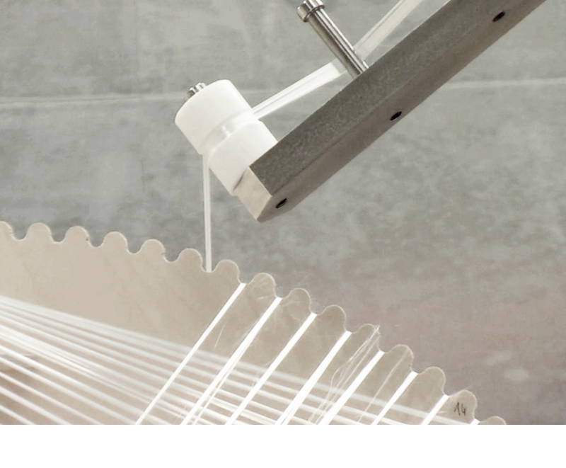 Die kammartige Ausformung der Gerüstkanten ermöglichte das punktgenaue Ablegen der über Kreuz gewickelten Fasern im Raum.