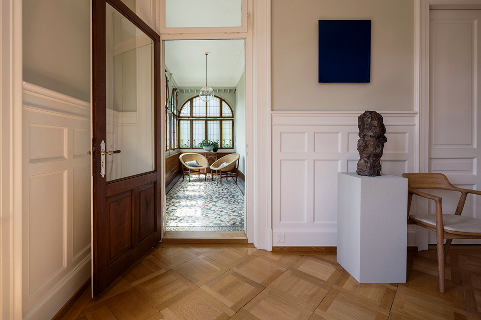 Die Raumfolge ist auch heute noch attraktiv, die Struktur des Grundrisses wurde beibehalten. Das Dachgeschoss ist für einen späteren Ausbau vorbereitet. (Foto: Courtesy Josephsohn Estate, Hauser &amp; Wirth und Kesselhaus Josephsohn/Galerie Felix Lehner)