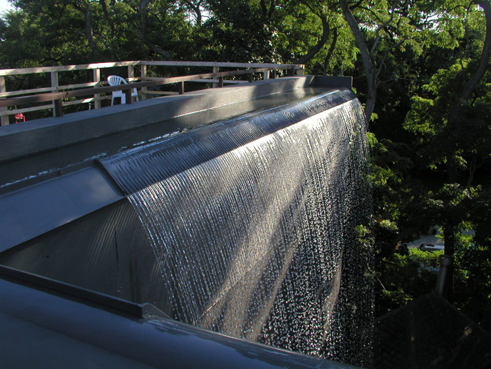 Modell in Originalhöhe im Garten von Dan Euser. (Foto: PWP Landscape Architecture)