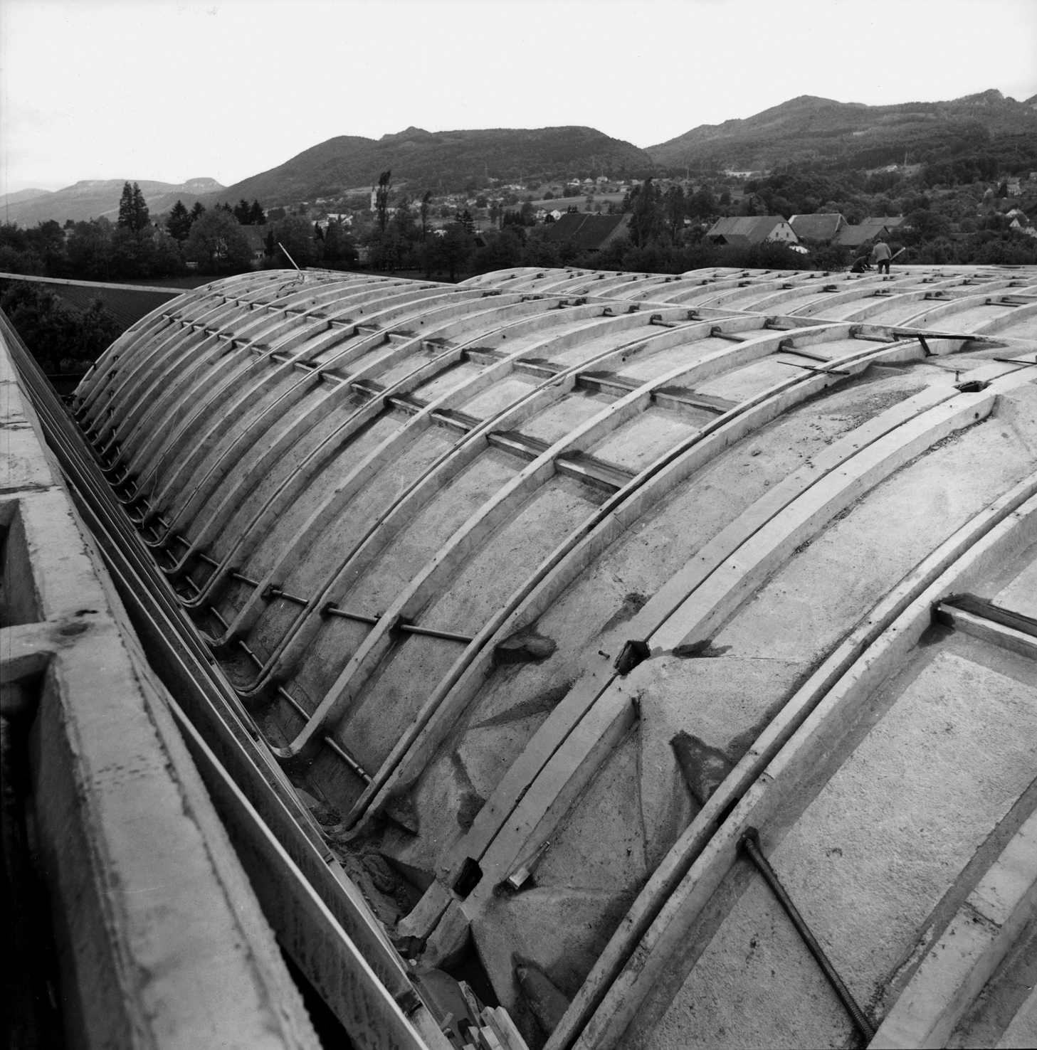 Bei einer Umnutzung wurde das VSK-Dach mit modernen Berechnungsmethoden nachgerechnet. Als Zeugnis der Präzision der Modellstatik stellte sich heraus, dass kein Eisen zu viel, aber auch keines zu wenig eingelegt wurde.