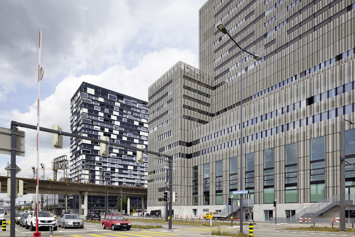 Hard Turm Park (links) und Toni-Areal (rechts)