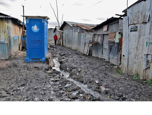 Der zweite, aufgrund der Erfahrungen in Uganda angepasste Toilettentyp wurde in den Slums in Nairobi getestet. (Foto: Eawag/Sandec)