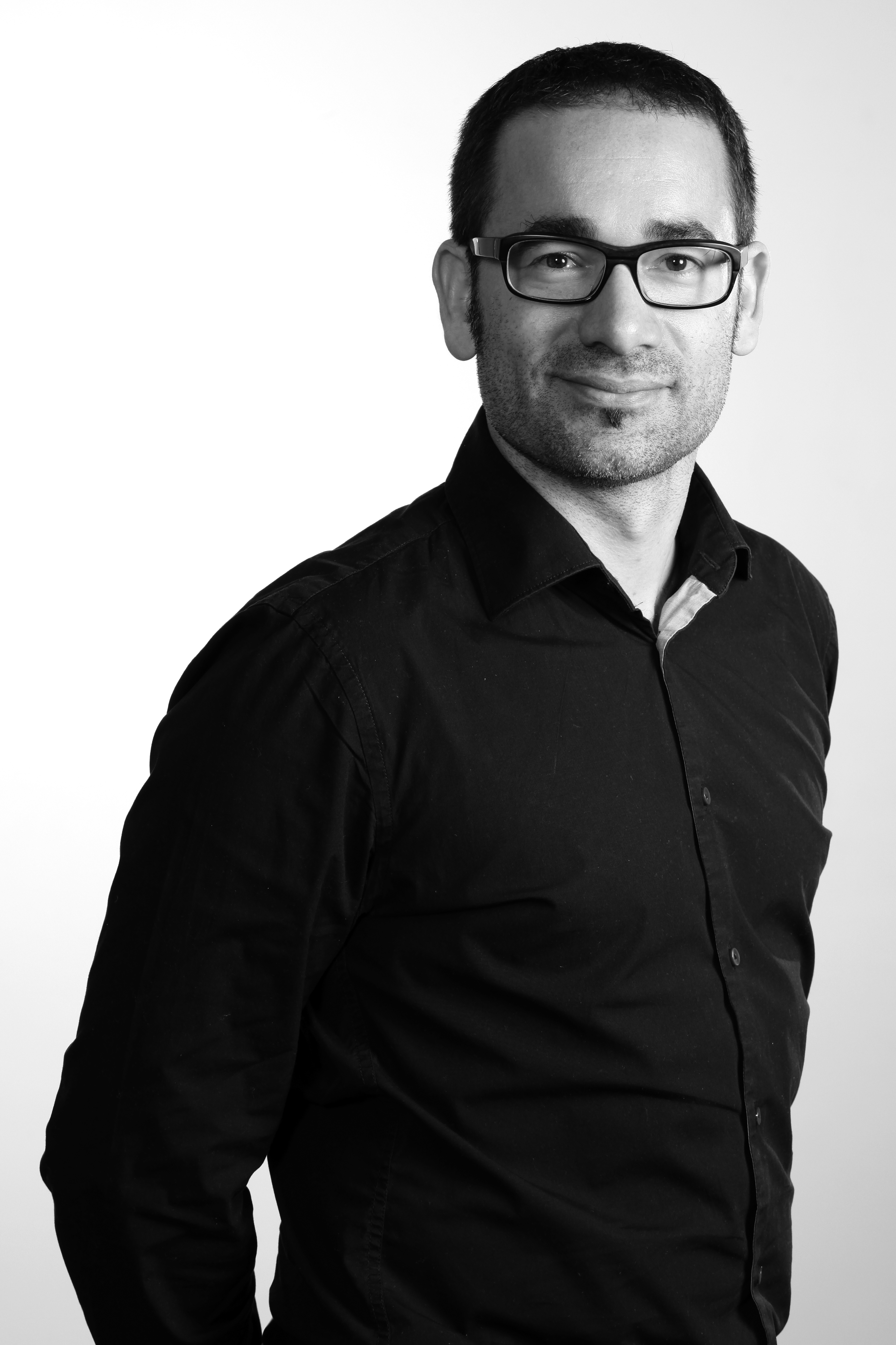 Sebastian El khouli, Architekt und leitender Mitarbeiter bei Bob Gysin + Partner BGP Architekten ETH/SIA BSA, Zürich. Gastkritiker an der ETH Zürich; Autor mehrerer Publikationen zum nachhaltigen Bauen.