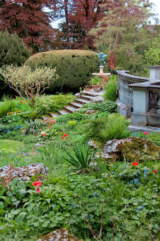 Die Villa Bleuler an der Zollikerstrasse in Zürich mit der Parkanlage, die Evariste Mertens und Otto Fröbel um 1887 gestalteten. (Foto: Hager Partner AG)