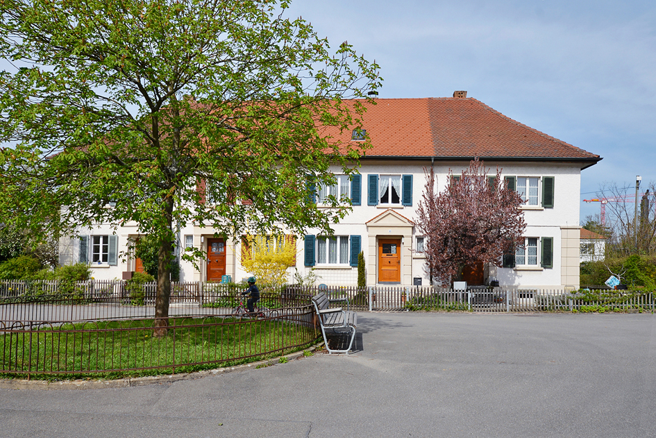 Die Siedlungsentwicklung in Aarau soll künftig behutsam angegangen werden. Prägende Elemente wie zum Beispiel die Durchgrünung in der von 1920 bis 1922 entstandenen Gartenstadt Herzoggut sollen erhalten bleiben. (Foto: Vestigia GmbH)