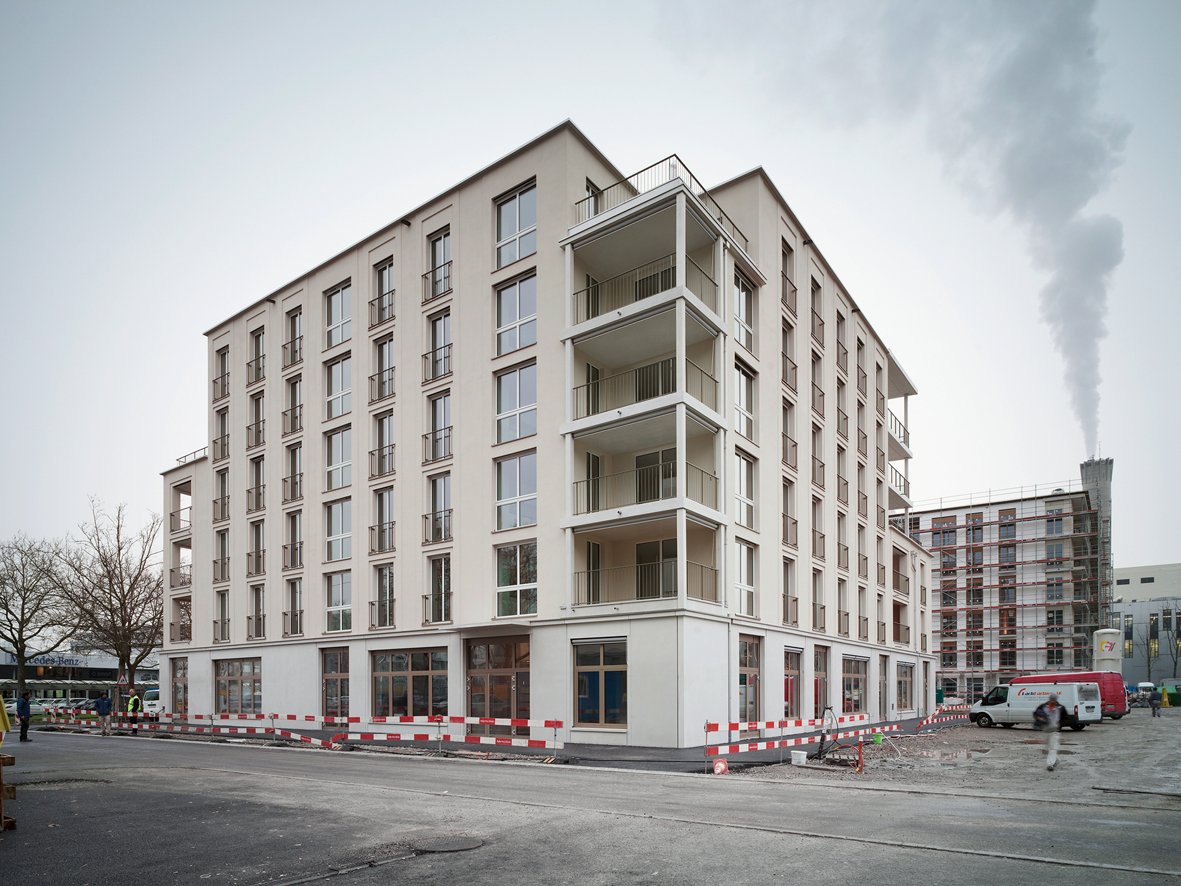 Villenartige Stadthäuser als tragende Elemente für die über­bordende Quartiermorphologie (Haus K). (Foto: Karin Gauch, Fabian Schwartz)