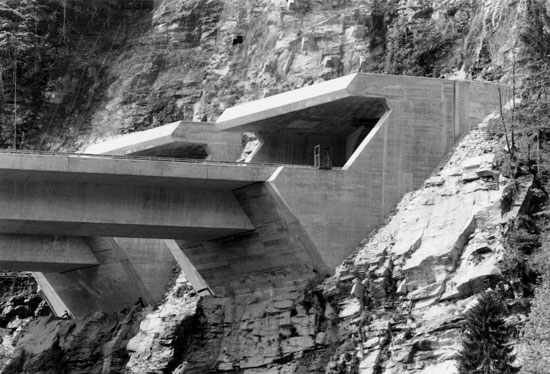 Rino Tami, autostrada N2, portali delle gallerie di Sciaresc 1963-83.