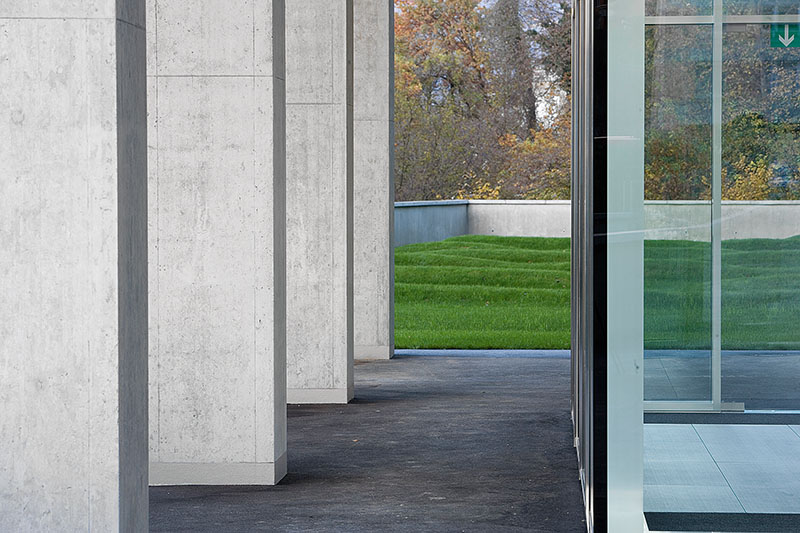 La superficie del giardino è stata increspata creando dune verdi simile ad onde. (Foto: Simone Mengani)