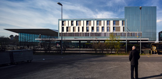 Esterno degli edifici. (Foto: Fernando Guerra)