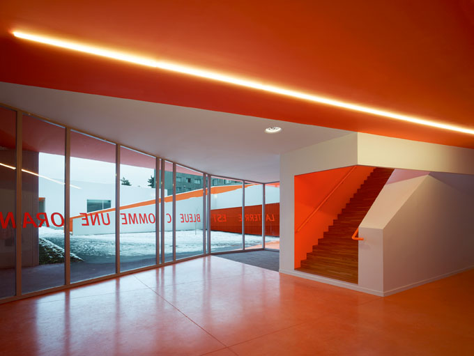 Entrata principale della scuola. (Foto: Eugeni Pons)