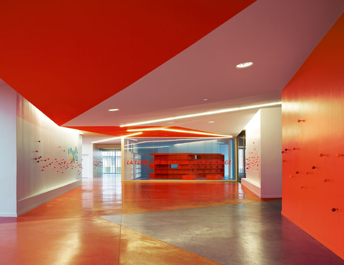 Interno della scuola. (Foto: Eugeni Pons)