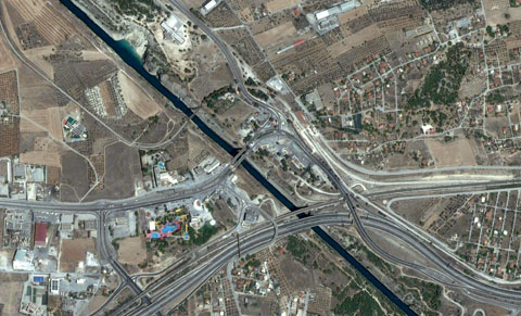 Vista aerea del Canale di Corinto. (Foto: Pierre von Meiss)