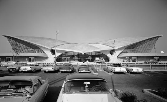 Eero Saarinen, Terminal TWA all'Idlewild Airport, New York 1962, ora JFK Airport. (Foto: Ezra Stoller/Esto, Yossi Milo Gallery)