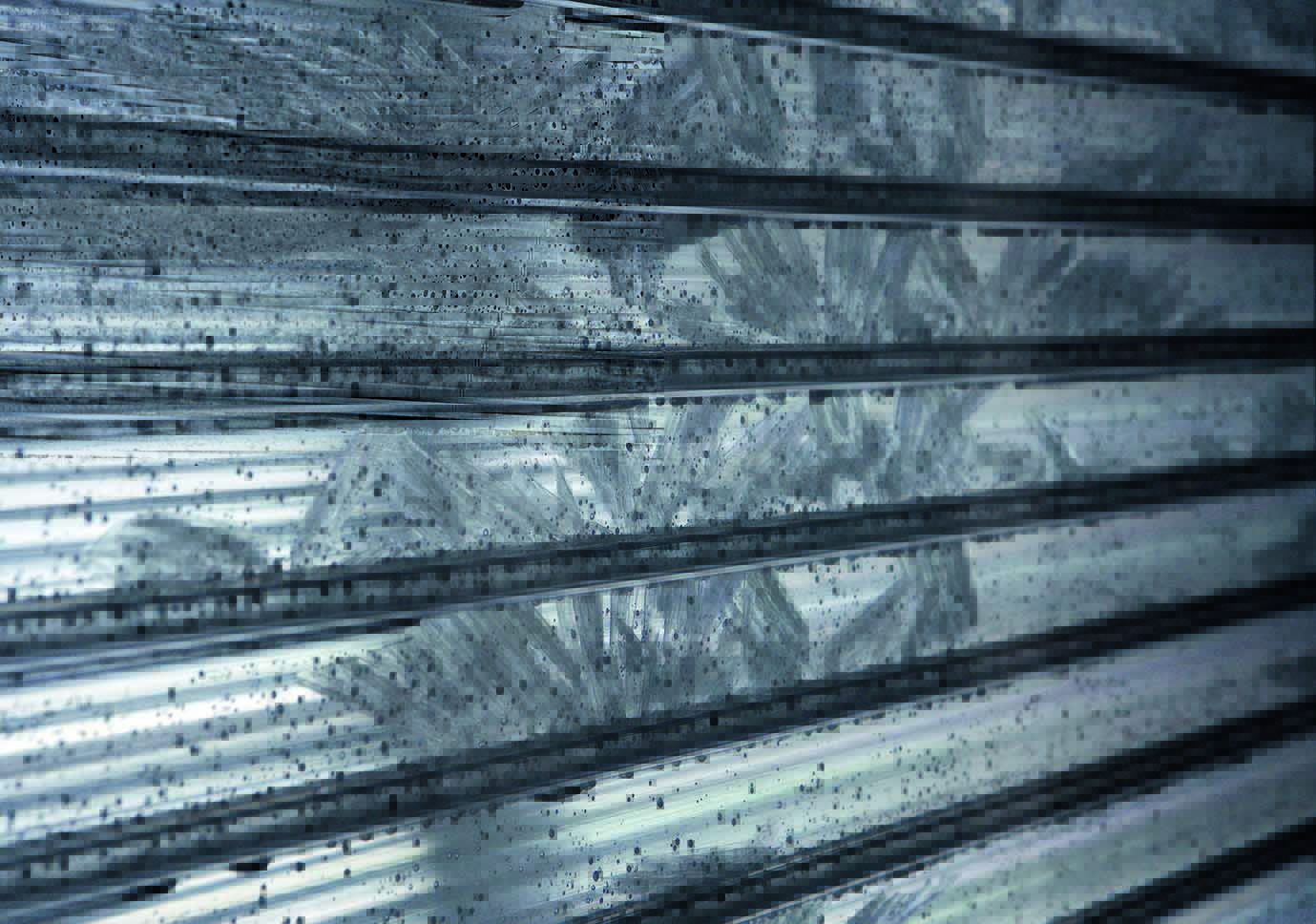 Stabile amministrativo, Marché International, Kemptthal, 2007. Dettaglio del Phase Change Material che permette l illuminazione in condizioni di lavoro priva di riflessi. (Foto: Willi Kracher)