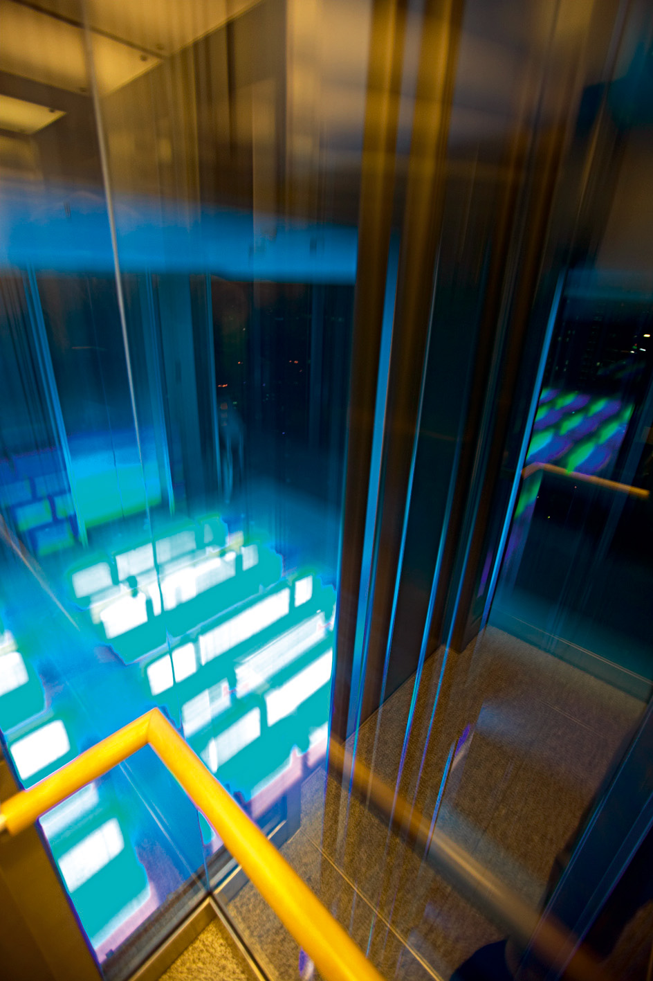 «Light Shaft» von James Turrell im Galileo Art Tower der Commerzbank in Frankfurt