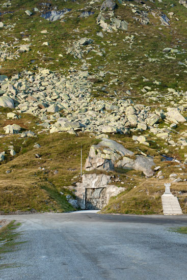 Haupteingang zur Festung Sasso da Pigna und zur Ausstellung «Sasso San Gottardo».